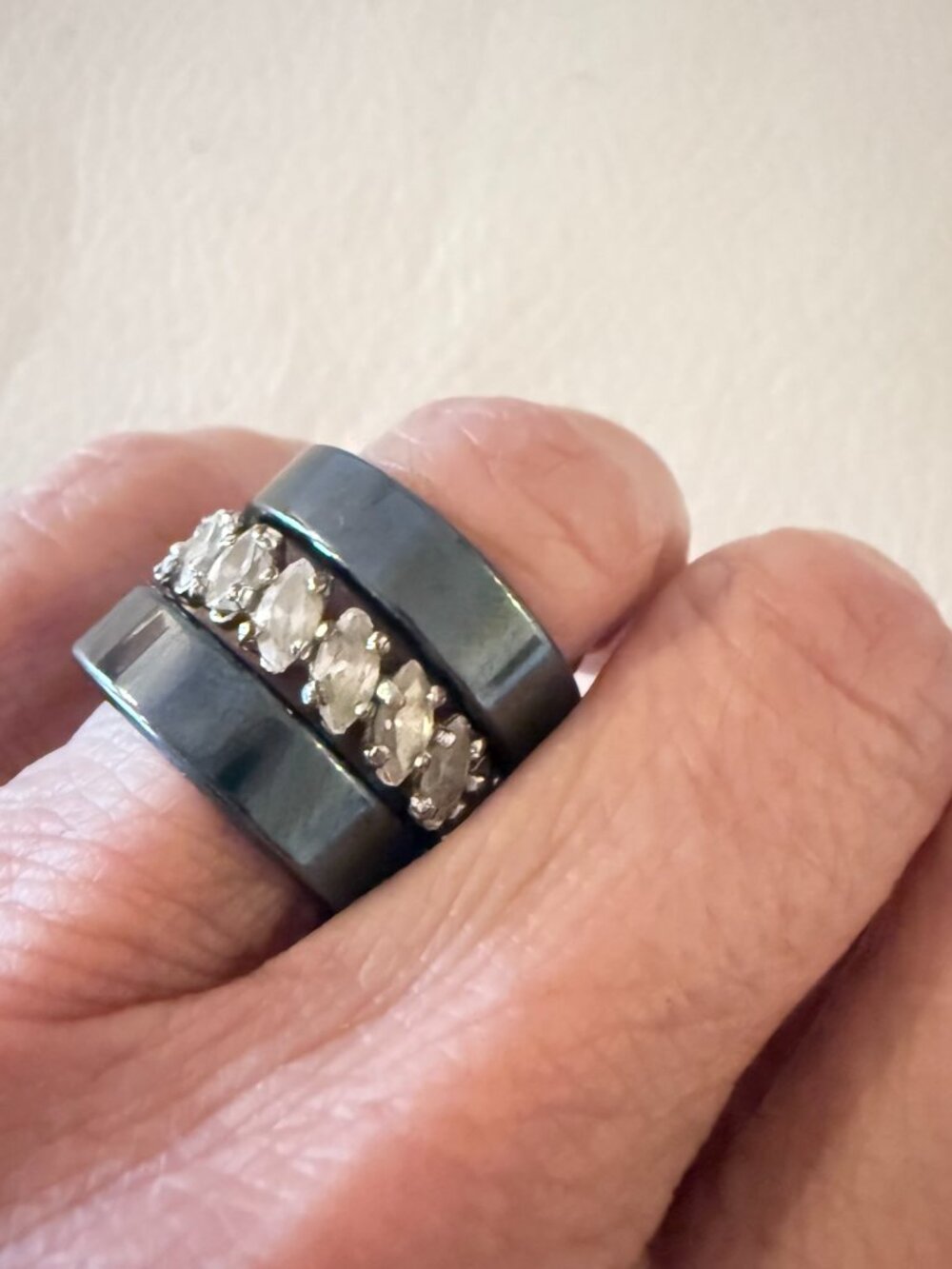 SET OF 2 MINIMALIST BAND RINGS - GUNMETAL GRAY HEMATITE CERAMIC STYLE SIZE 7.5